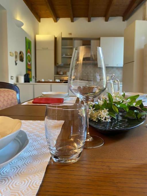 La Casa Nel Borgo Apartment Angera Ngoại thất bức ảnh