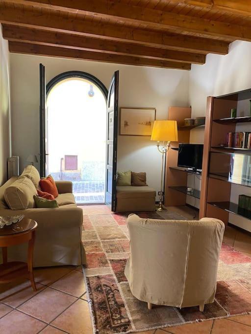 La Casa Nel Borgo Apartment Angera Ngoại thất bức ảnh