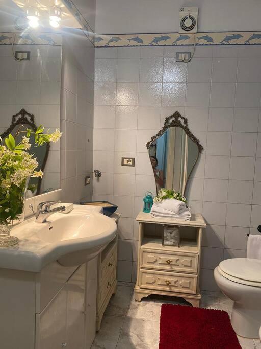 La Casa Nel Borgo Apartment Angera Ngoại thất bức ảnh